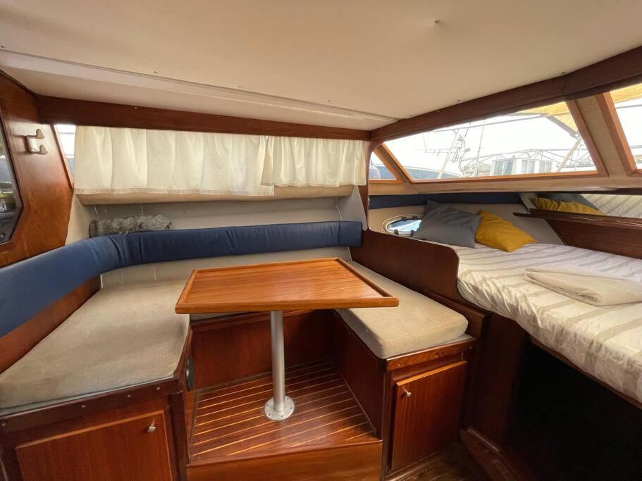 Barco Acogedor - Cosy Boat - Barcelona Hotel Exterior foto